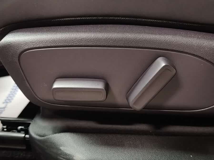 Leapmotor C16 2024 car image #15