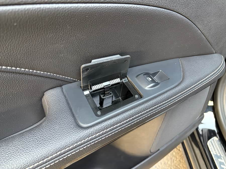 Ford Taurus 2018 car image #15