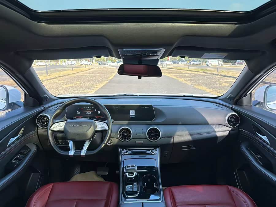 Forthing T5 EVO 2023 car image #15