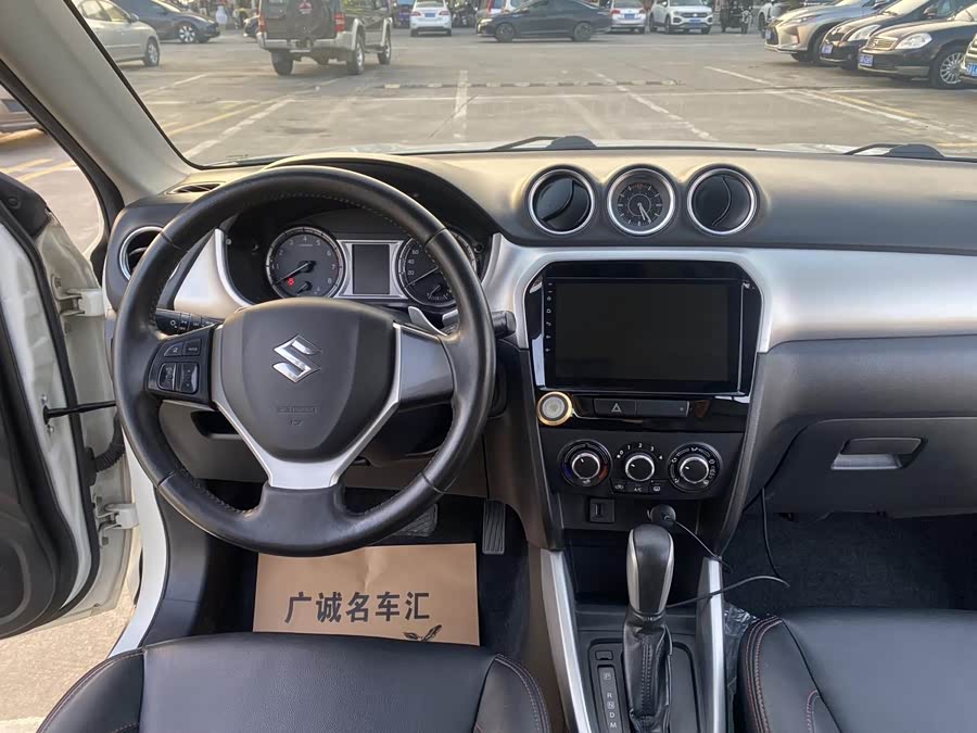 Suzuki Vitara 2018 صورة سيارة #15