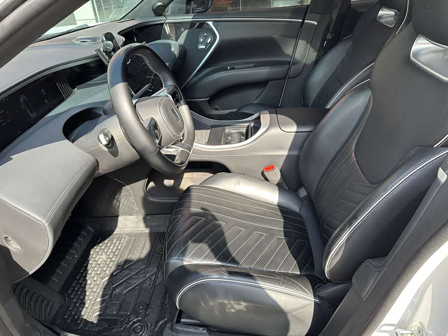 Avatr 11 2023 immagine di auto #15