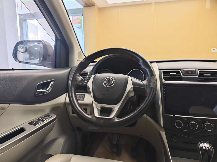 Forthing S500 2016 car image #15