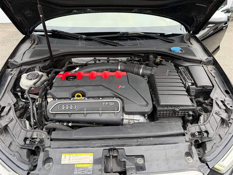 Audi RS 3 2018 immagine di auto #15