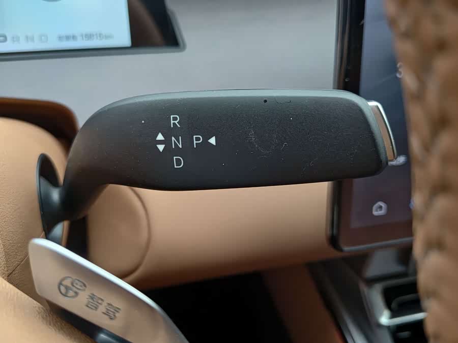 BYD HanL 2025 car image #15