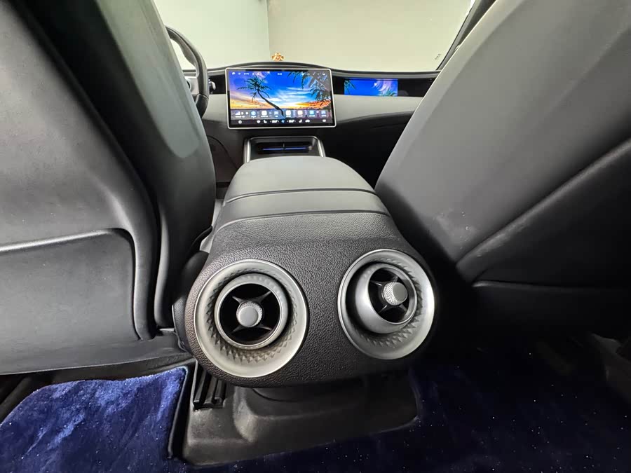 Avatr 11 2023 #15 Avatr 11 2023 car image #15