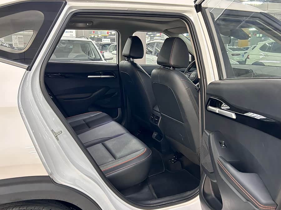 Kia Seltos 2023 immagine di auto #15