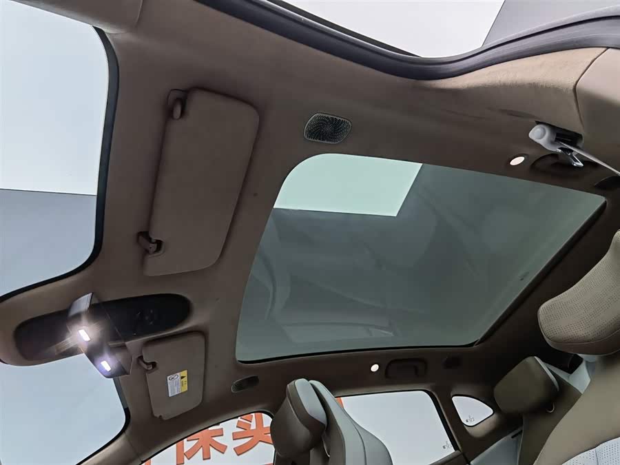 Avatr 07 2024 car image #15