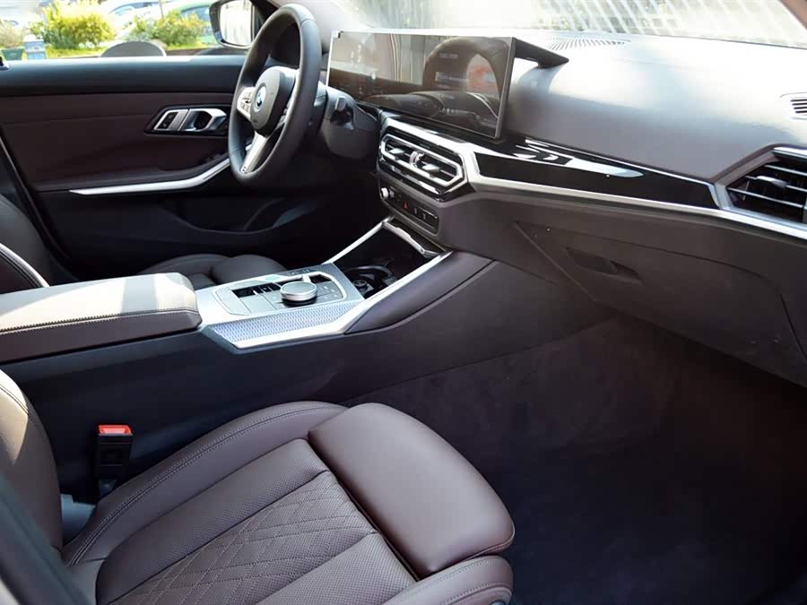 BMW i3 2026 #15 BMW i3 2026 car image #15