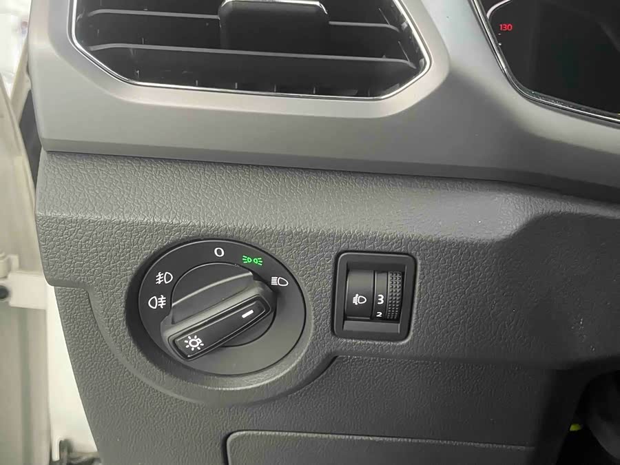 Volkswagen T-Cross 2022 car image #15