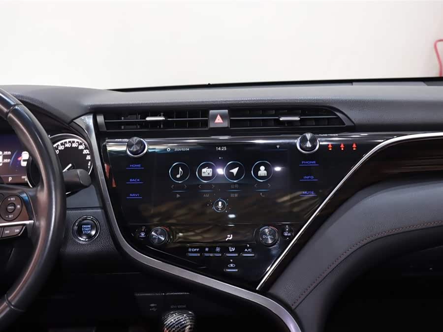 Toyota Camry 2021 #15 Toyota Camry 2021 car image #15