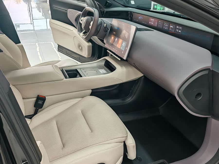 Avatr 12 2023 car image #15