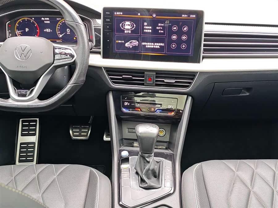 Volkswagen Tiguan L 2021 car image #15