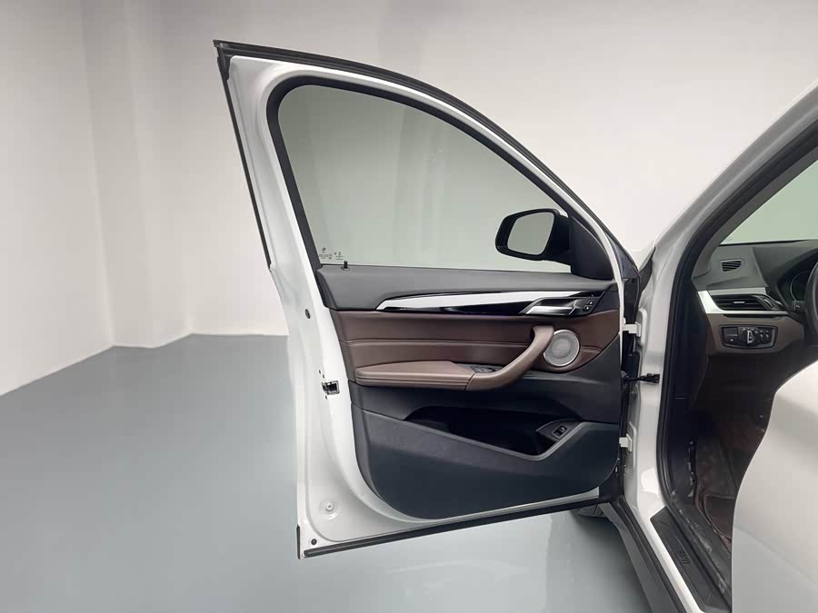 BMW X1 2021 car image #15