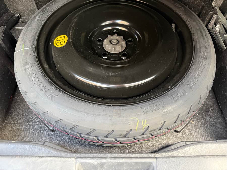 Toyota C-HR 2020 immagine di auto #15