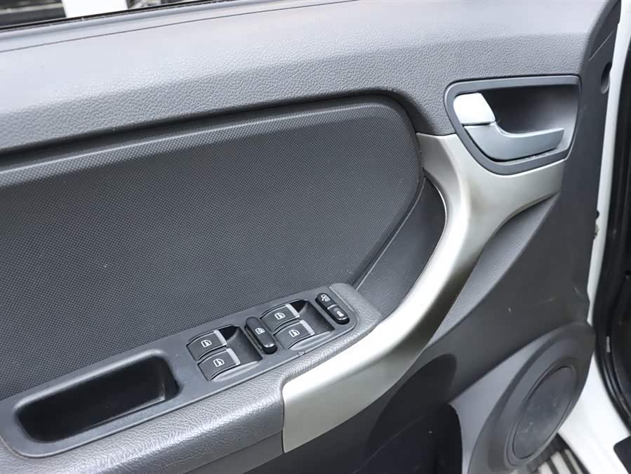 Chery Tiggo 3 2015 car image #15