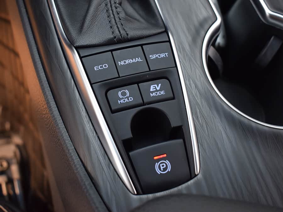 Toyota Camry 2021 immagine di auto #15