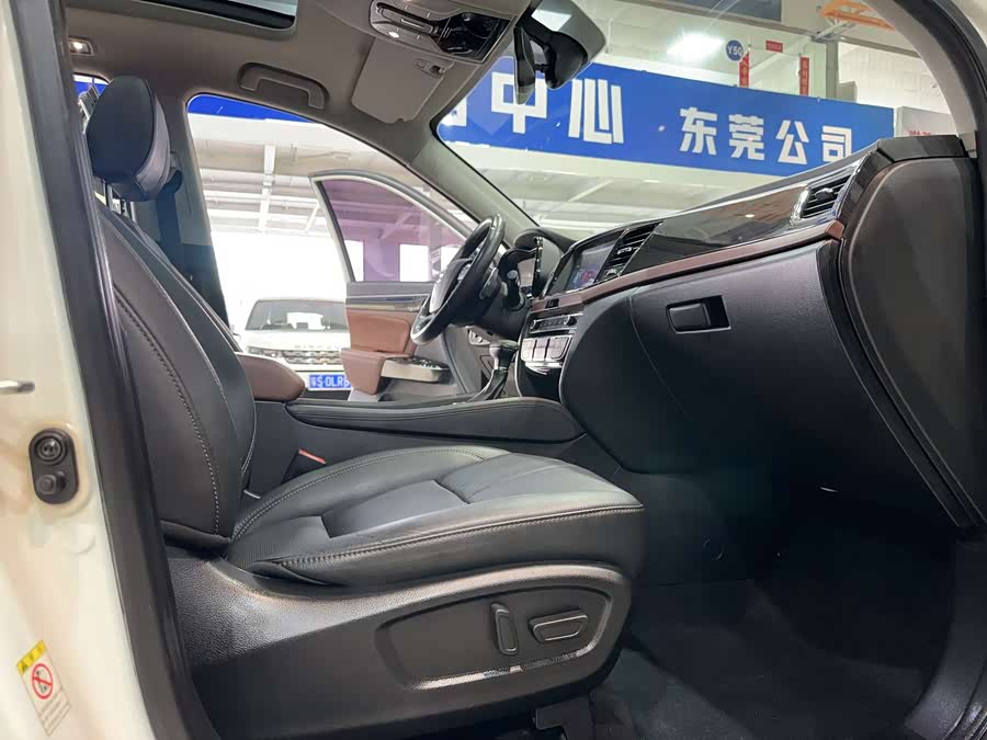 GAC Trumpchi GS8 2017 car image #15