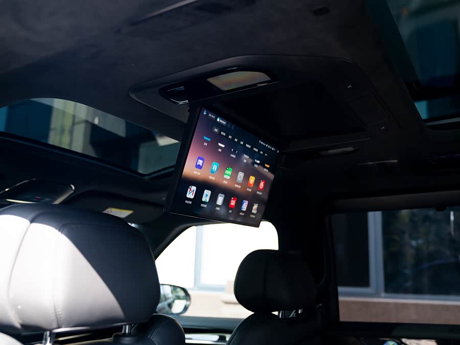 Zeekr 009 2024 car image #15