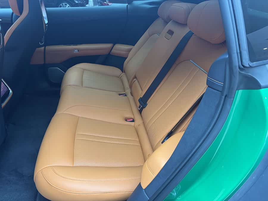 MI YU7 2025 image de voiture #15