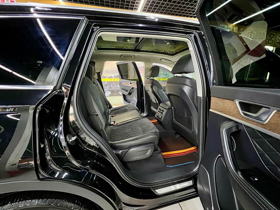 HongQi HS7 2023 car image #15