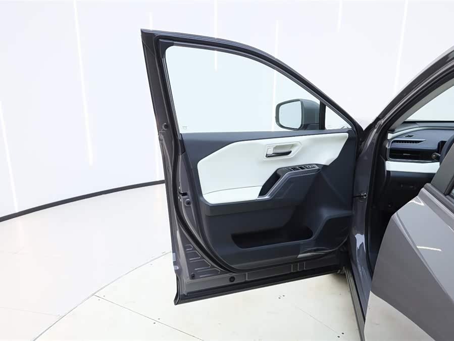 Toyota RAV4 2026 car image #15