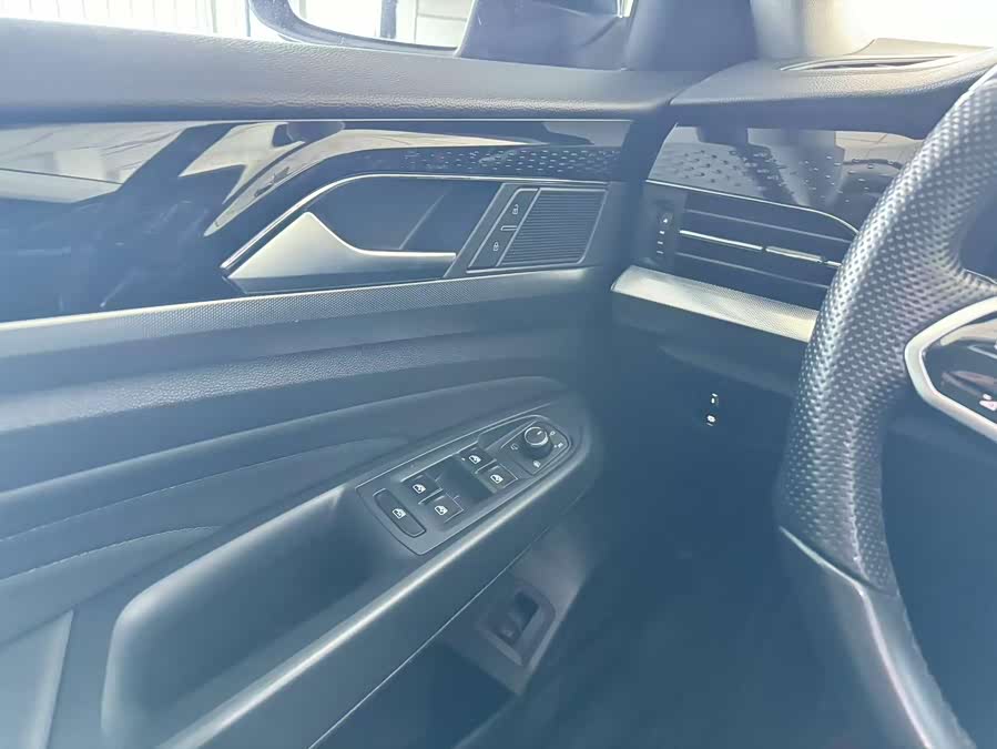 Volkswagen Passat 2021 immagine di auto #15