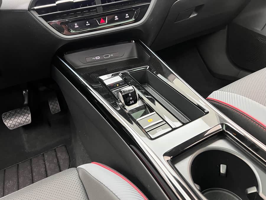 Volkswagen Lamando 2023 car image #15