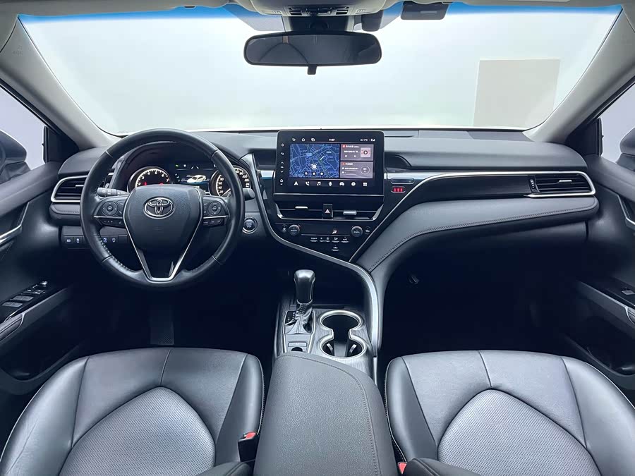 Toyota Camry 2023 car image #15