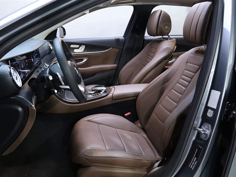 Mercedes-Benz E Class 2018 image de voiture #15