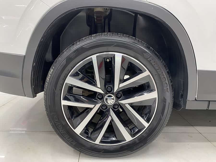 Skoda Kamiq 2022 imagem de carro #15