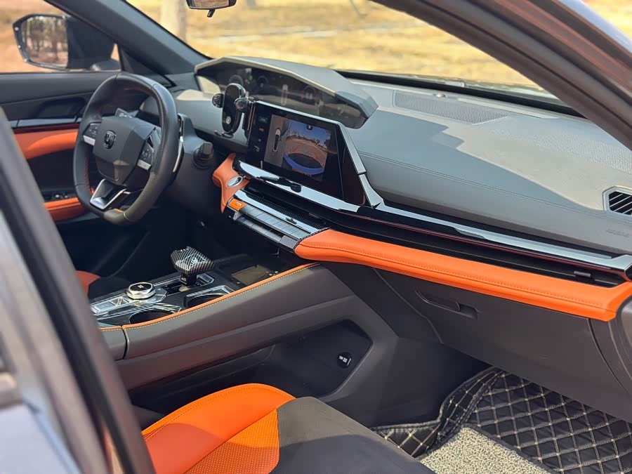 Changan UNI-V 2023 car image #15