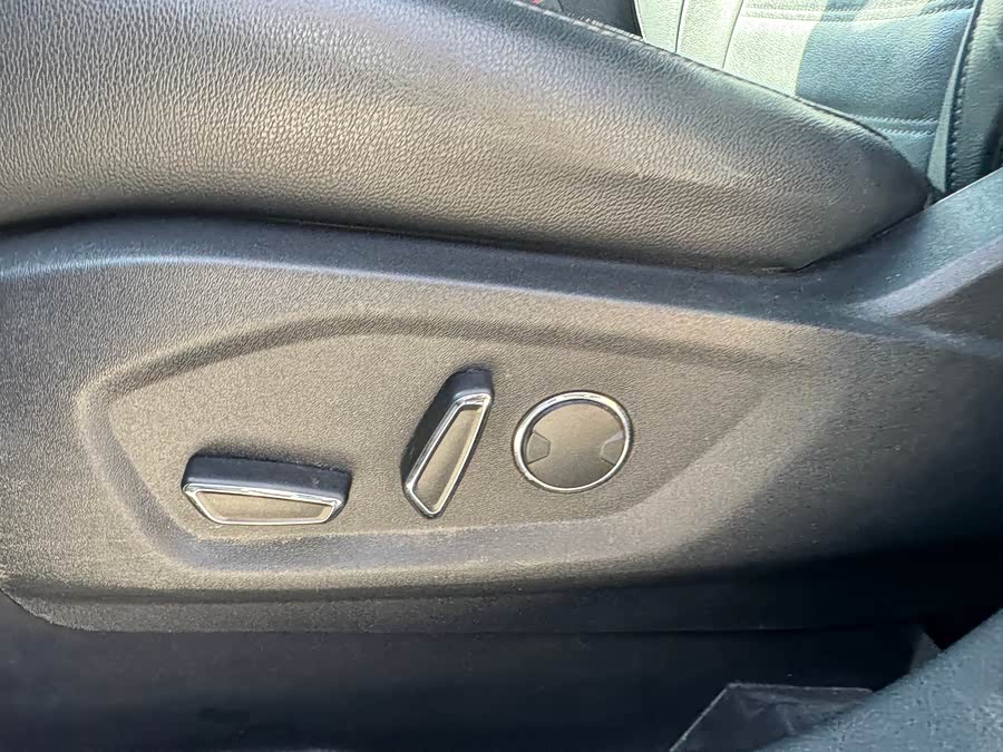 Ford Edge 2017 изображение автомобиля #15