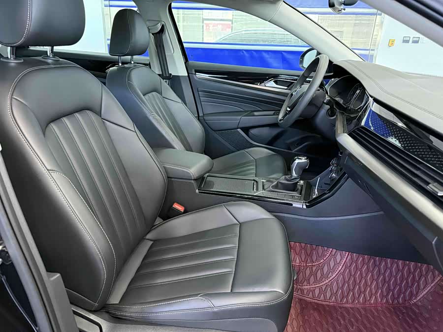 Volkswagen Passat 2021 car image #15