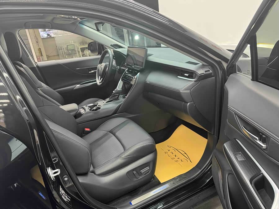 Toyota Venza 2023 car image #15