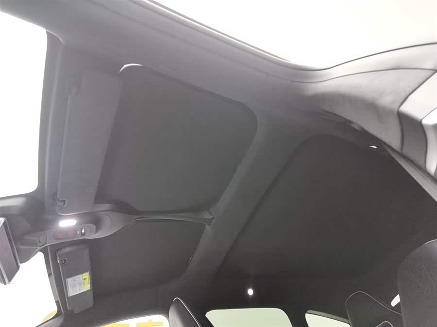 Avatr 11 2023 car image #15