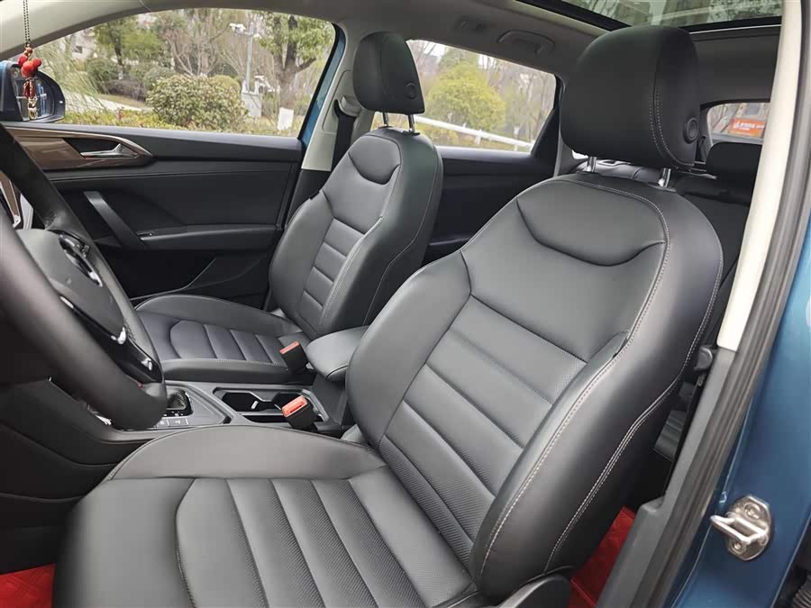 Volkswagen Tharu 2020 car image #15