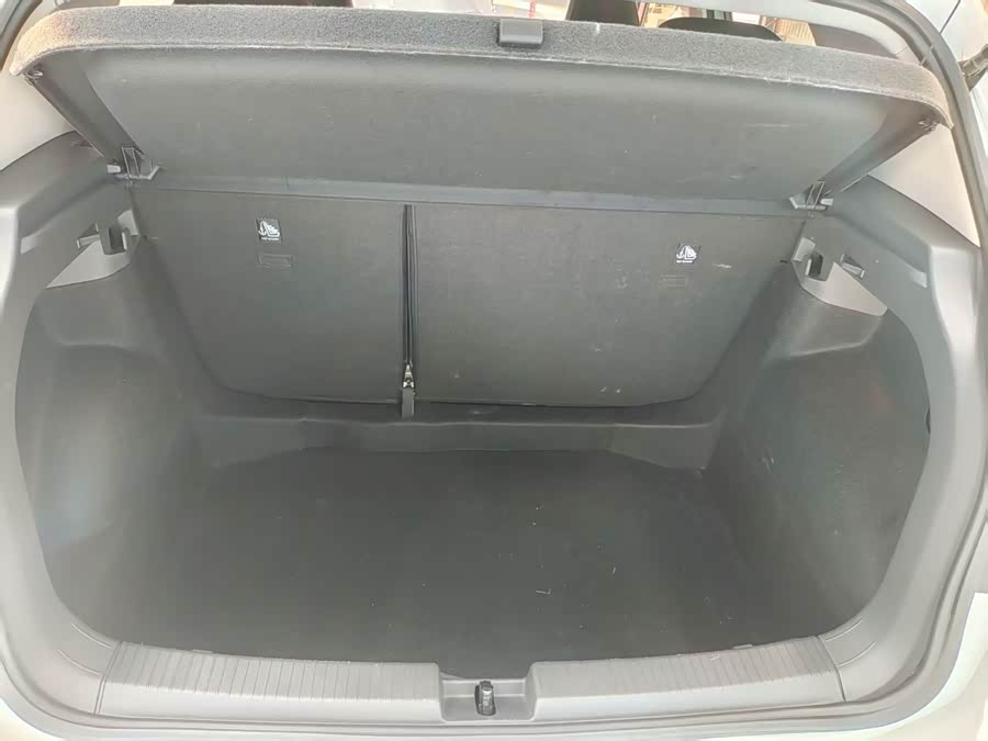 Volkswagen T-Cross 2023 car image #15