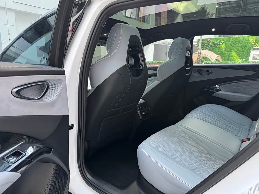 BYD Seal 2023 immagine di auto #15