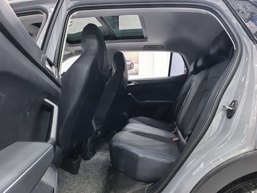 Volkswagen Tharu 2025 car image #15