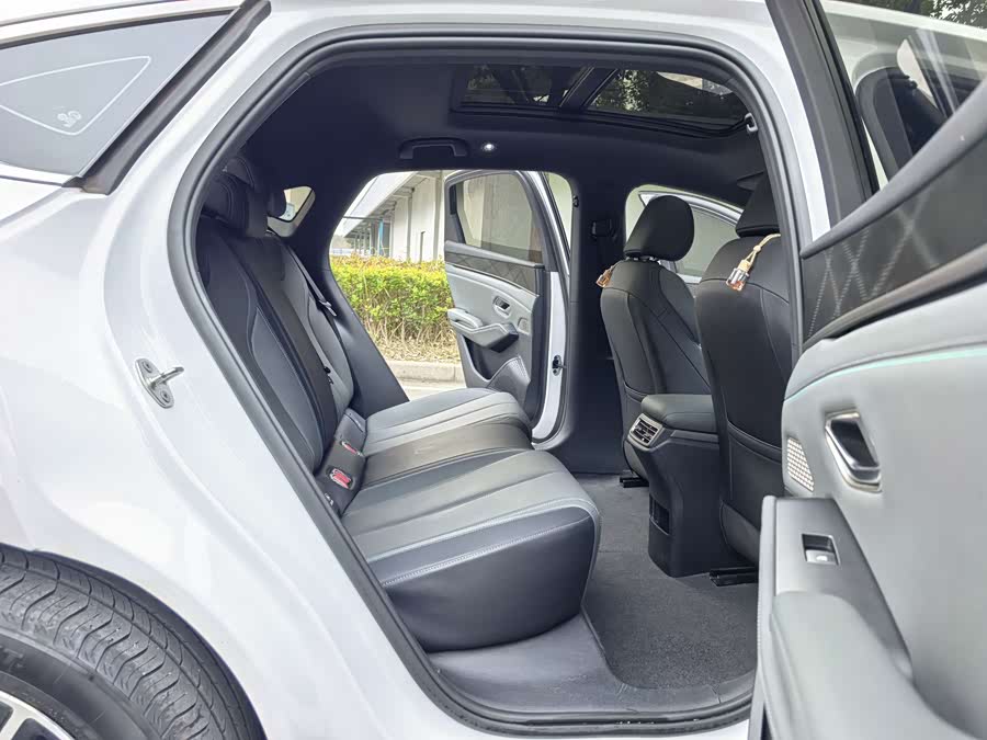 BYD Qin L 2025 car image #15