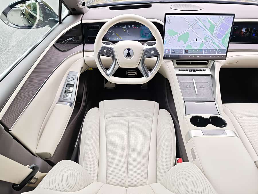 Denza Z9 2024 #15 Denza Z9 2024 car image #15