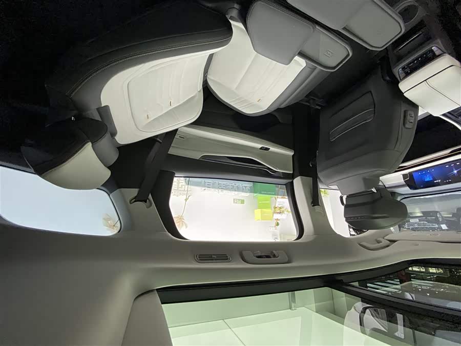 Ford Edge 2023 car image #15