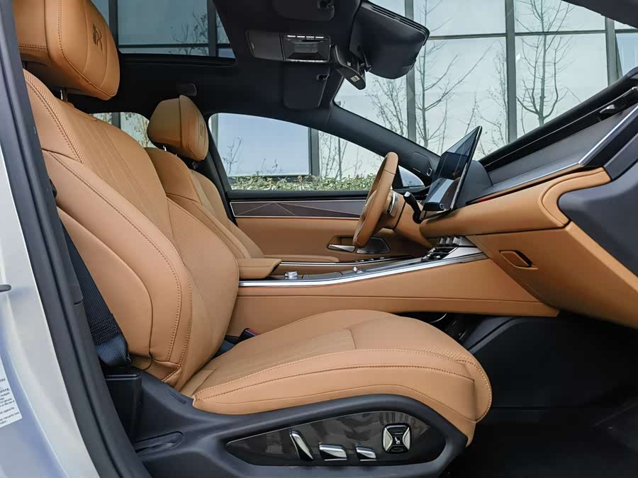 BYD HanL 2025 #15 BYD HanL 2025 car image #15