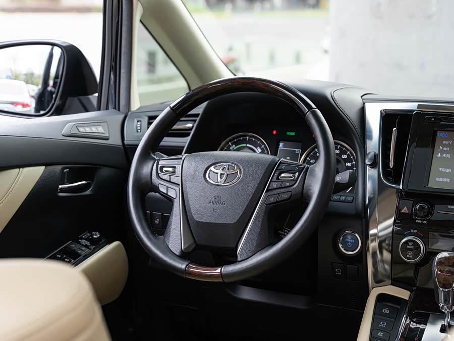 Toyota Alphard 2019 car image #15