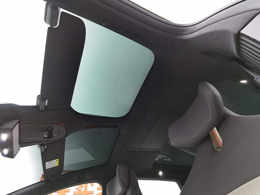 Avatr 12 2025 car image #15