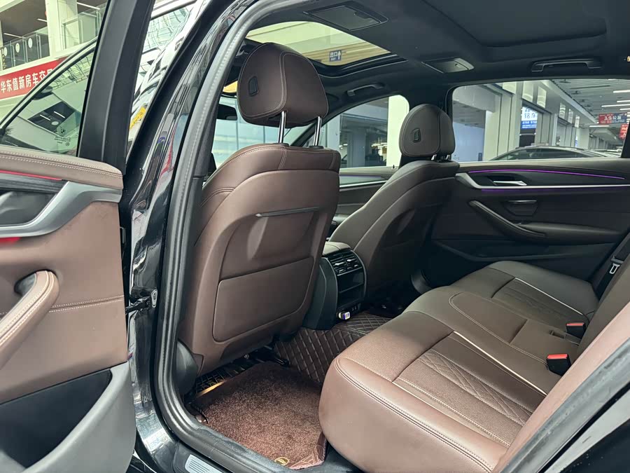 BMW 5 Series 2022 car image #15