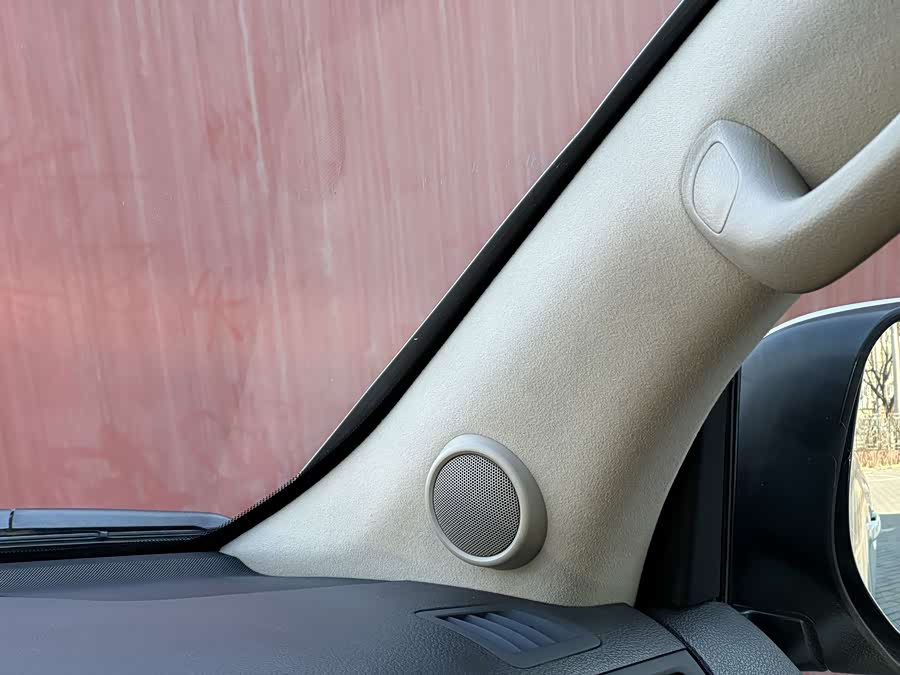 Toyota Land Cruiser 2011 immagine di auto #15