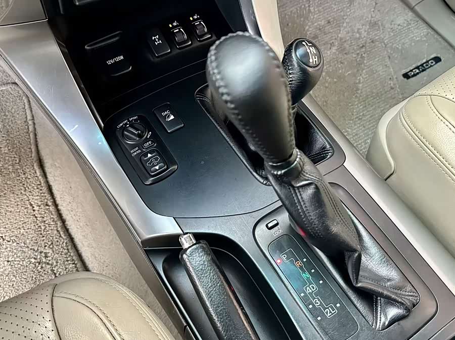 Toyota Land Cruiser Prado 2008 immagine di auto #15