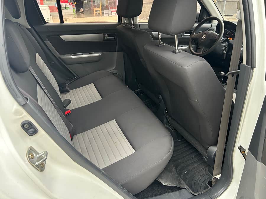 Suzuki Swift 2016 car image #15