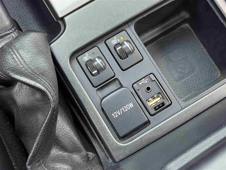 Toyota Land Cruiser Prado 2017 car image #15